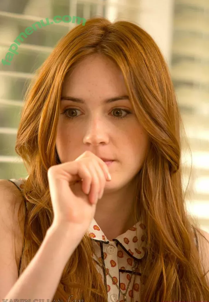 Karen Gillan nude photo #0435 (karengillan)