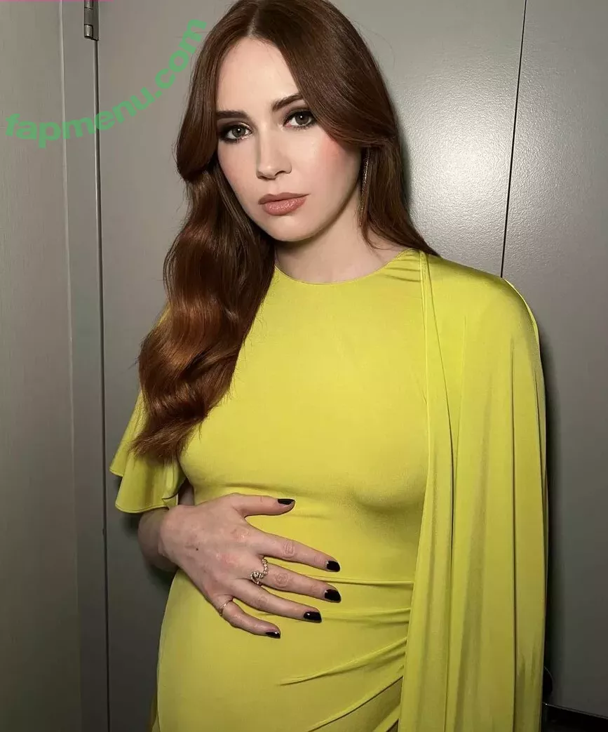 Karen Gillan nude photo #0608 (karengillan)