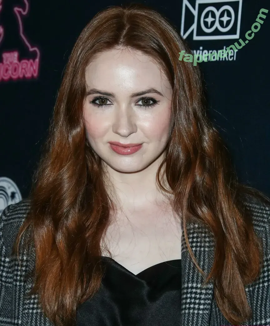 Karen Gillan nude photo #0668 (karengillan)