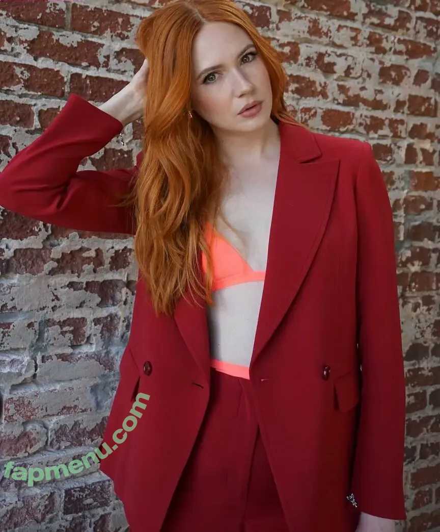 Karen Gillan nude photo #0737 (karengillan)