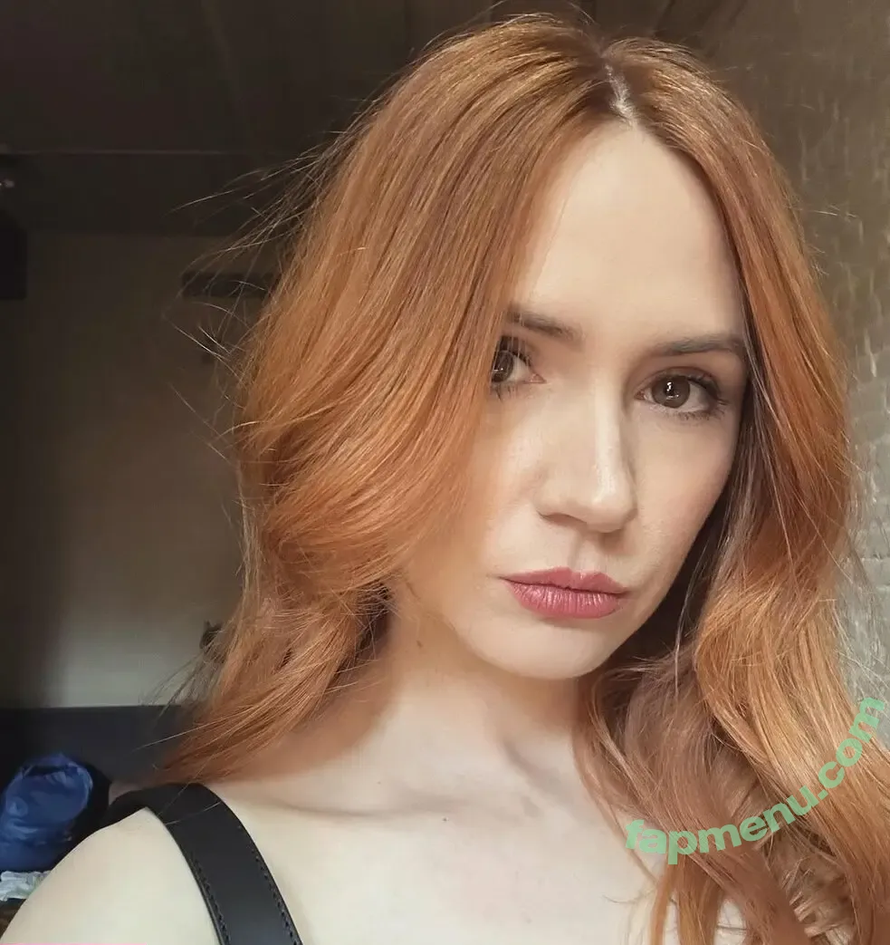 Karen Gillan nude photo #0772 (karengillan)