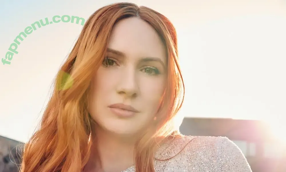 Karen Gillan nude photo #0776 (karengillan)