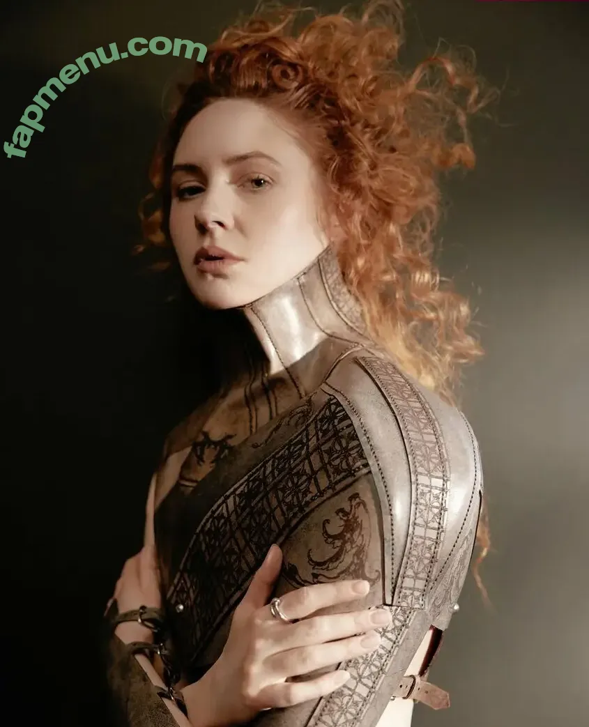 Karen Gillan nude photo #0869 (karengillan)