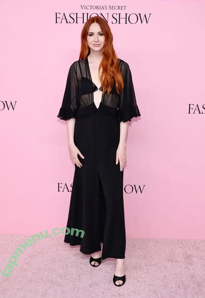 Karen Gillan nude photo #0876 (karengillan)