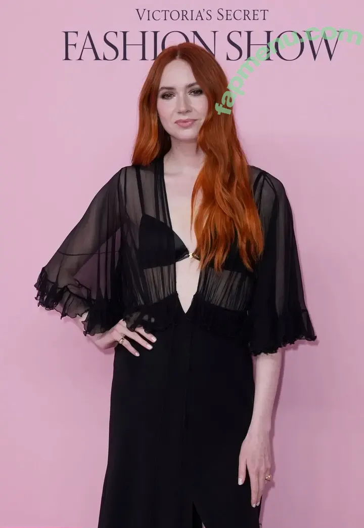 Karen Gillan nude photo #0878 (karengillan)