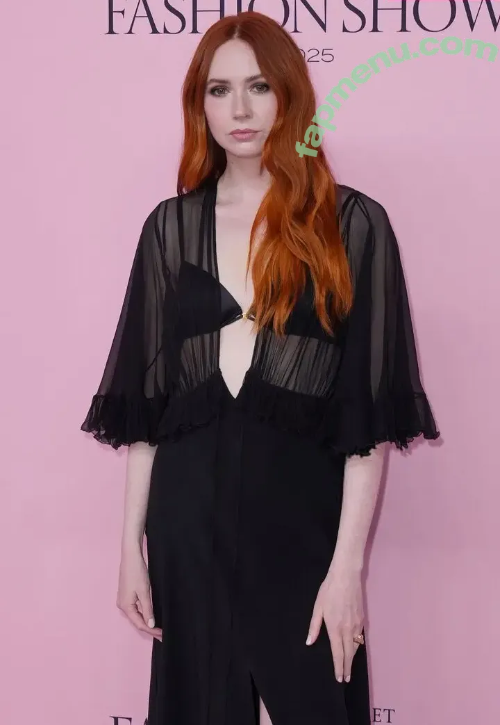 Karen Gillan nude photo #0879 (karengillan)