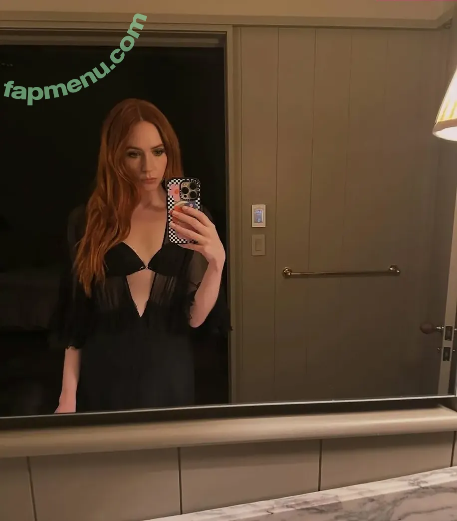 Karen Gillan nude photo #0897 (karengillan)