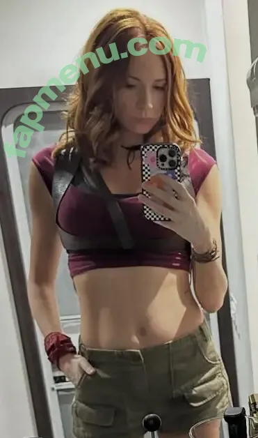 Karen Gillan nude photo #0919 (karengillan)