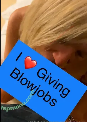 Karen Pennington / Bailey Buttner / Karen Buttner / Karensgalaxy / Martiangirl / Martiangirl1 / karen.buttner nude photo #0002