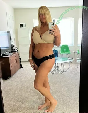 Karen Pennington / Bailey Buttner / Karen Buttner / Karensgalaxy / Martiangirl / Martiangirl1 / karen.buttner nude photo #0032