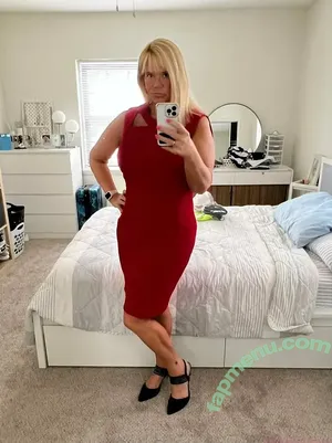 Karen Pennington / Bailey Buttner / Karen Buttner / Karensgalaxy / Martiangirl / Martiangirl1 / karen.buttner nude photo #0040