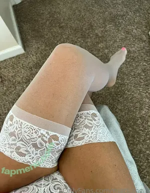 Karen Pennington / Bailey Buttner / Karen Buttner / Karensgalaxy / Martiangirl / Martiangirl1 / karen.buttner nude photo #0051