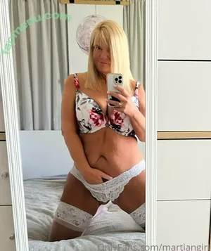 Karen Pennington / Bailey Buttner / Karen Buttner / Karensgalaxy / Martiangirl / Martiangirl1 / karen.buttner nude photo #0058