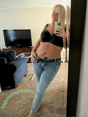 Karen Pennington / Bailey Buttner / Karen Buttner / Karensgalaxy / Martiangirl / Martiangirl1 / karen.buttner nude photo #0113