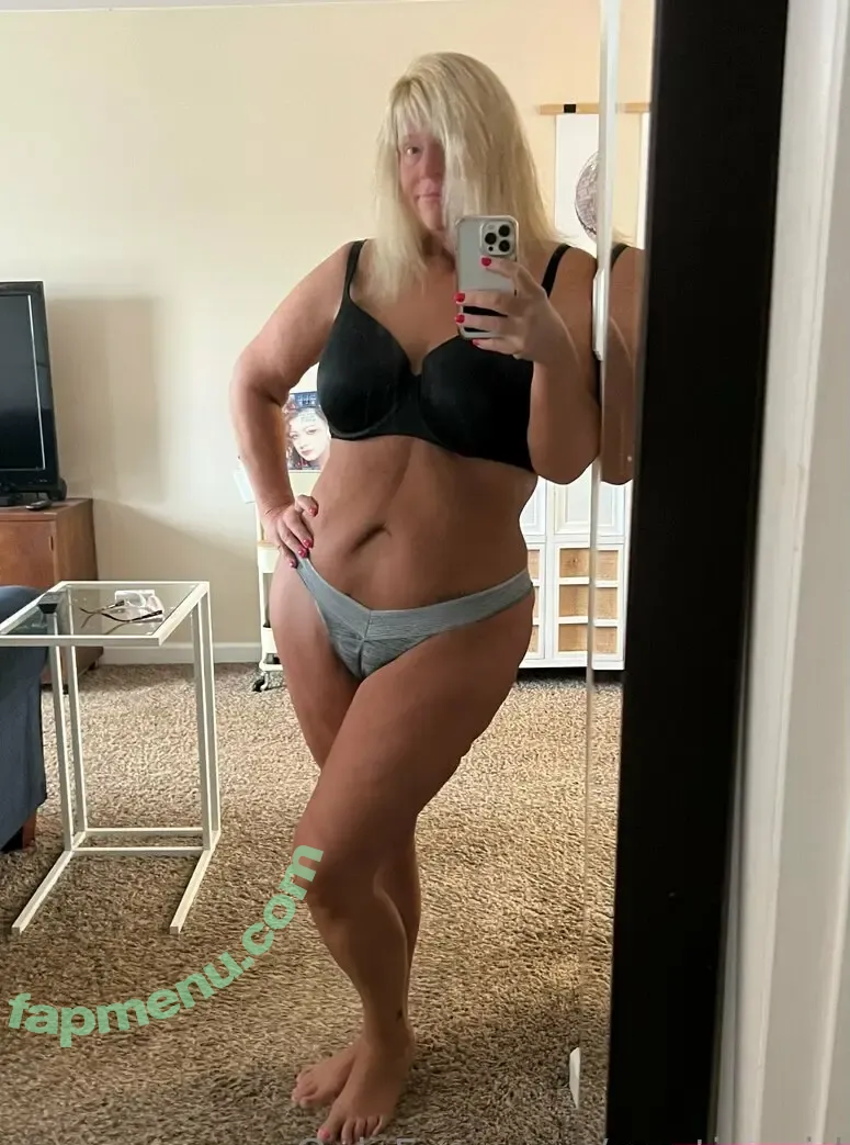 Karen Pennington nude photo #0074 (Bailey Buttner / Karen Buttner / Karensgalaxy / Martiangirl / Martiangirl1 / karen.buttner)