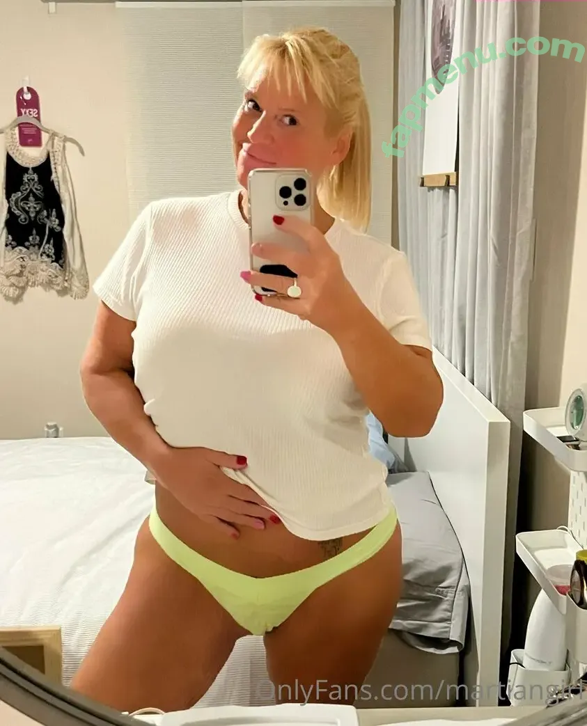 Karen Pennington nude photo #0097 (Bailey Buttner / Karen Buttner / Karensgalaxy / Martiangirl / Martiangirl1 / karen.buttner)