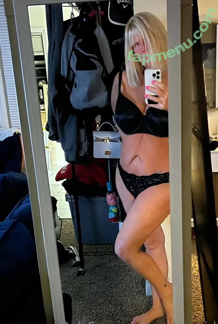 Karen Pennington nude photo #0103 (Bailey Buttner / Karen Buttner / Karensgalaxy / Martiangirl / Martiangirl1 / karen.buttner)