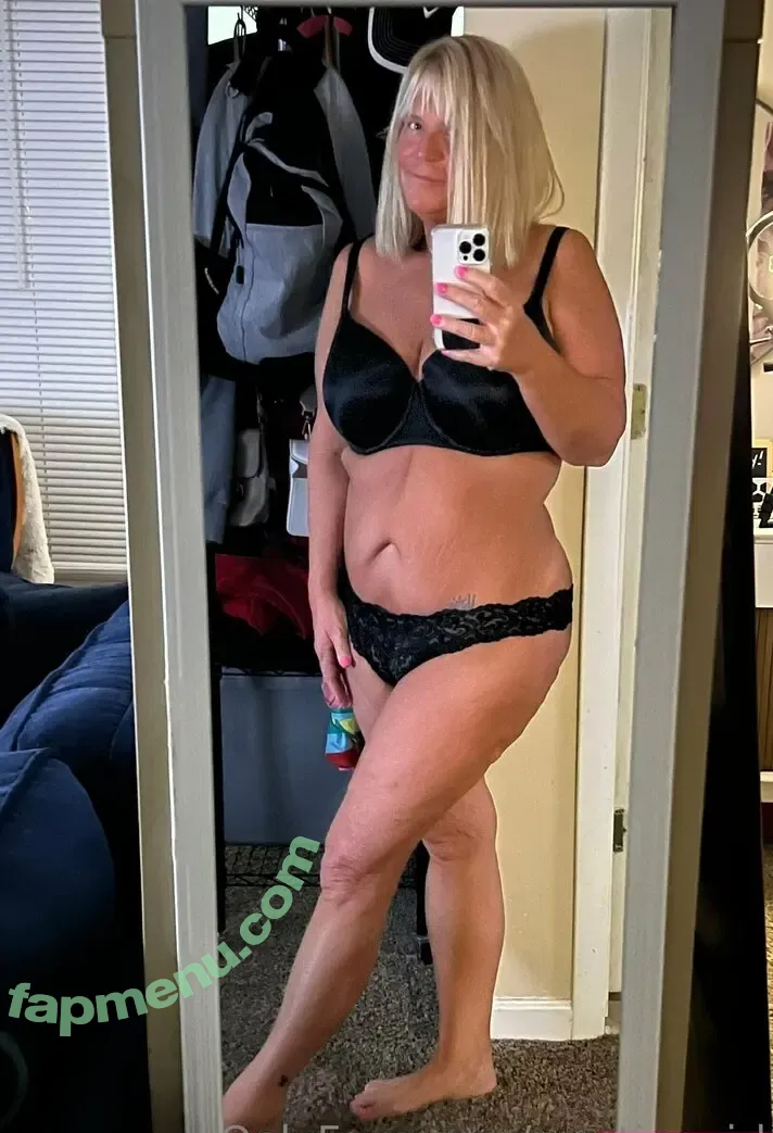 Karen Pennington nude photo #0104 (Bailey Buttner / Karen Buttner / Karensgalaxy / Martiangirl / Martiangirl1 / karen.buttner)