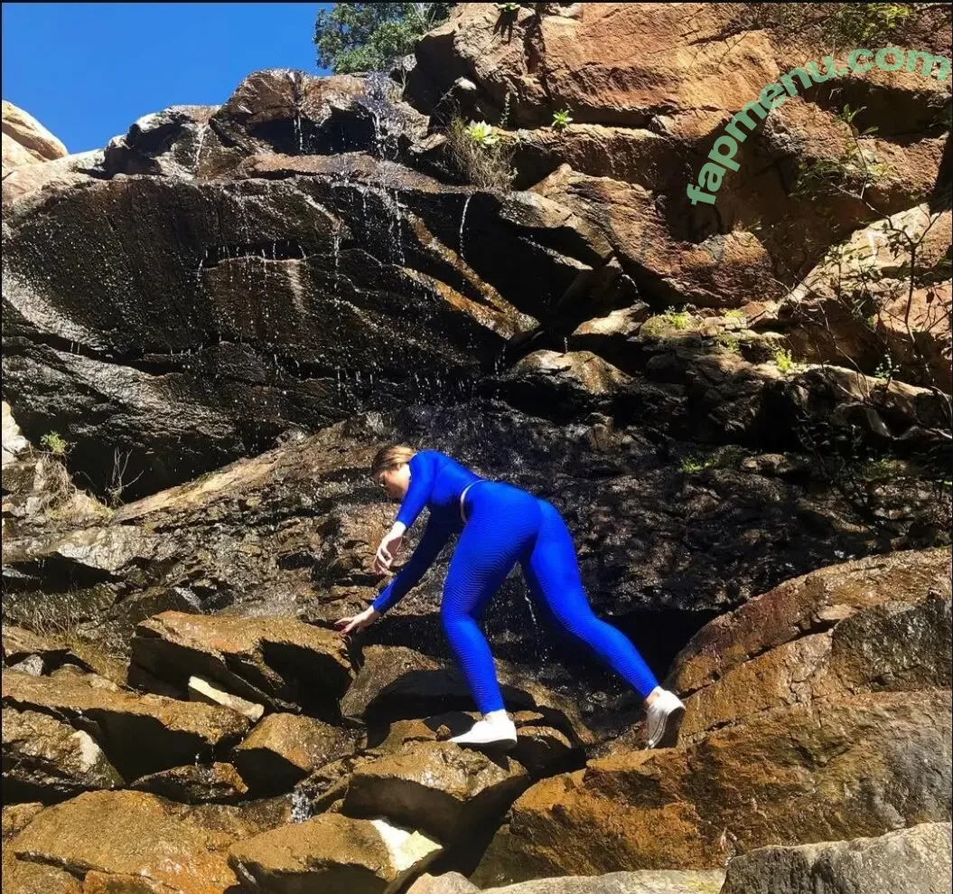 KarenAR nude photo #0021 (Bakersfield Hyundai Karen / ar.k24 / karen_acosta24)