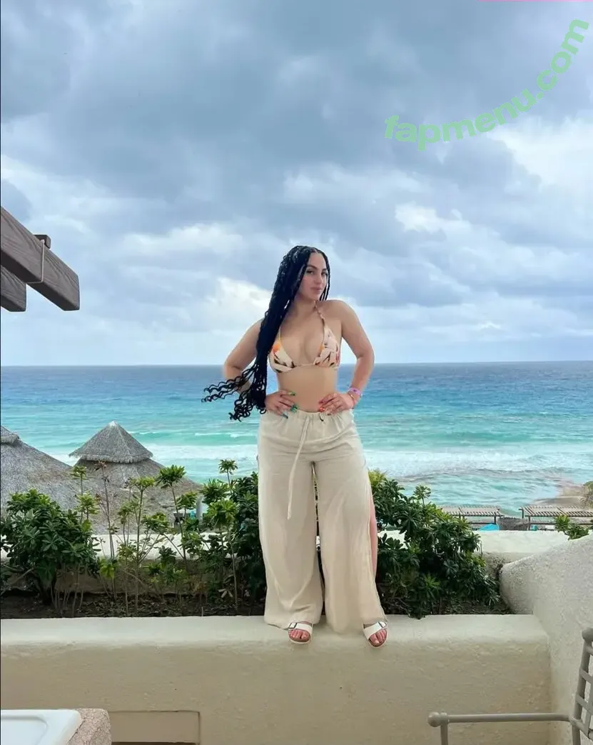 KarenAR nude photo #0089 (Bakersfield Hyundai Karen / ar.k24 / karen_acosta24)