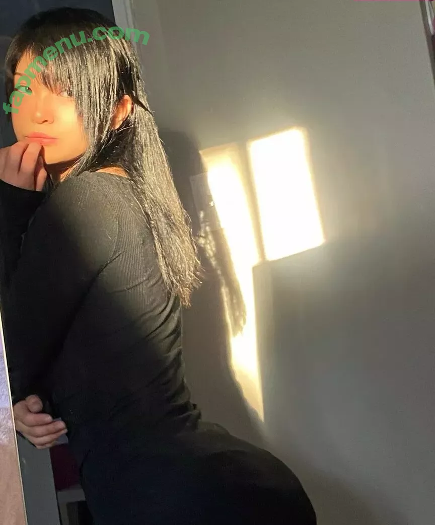 Karenxtran nude photo #0010 (Strawberry.bunni / seunnngmiii)