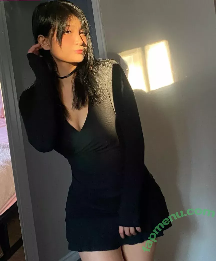 Karenxtran nude photo #0011 (Strawberry.bunni / seunnngmiii)