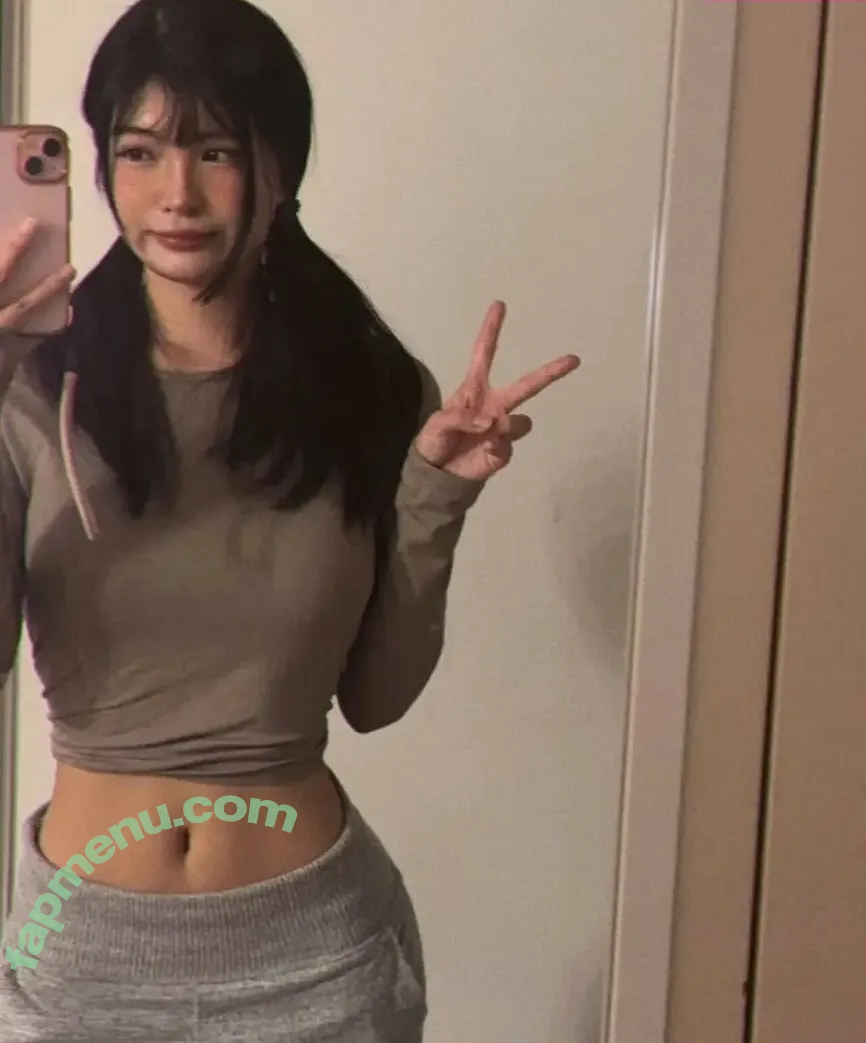 Karenxtran nude photo #0124 (Strawberry.bunni / seunnngmiii)