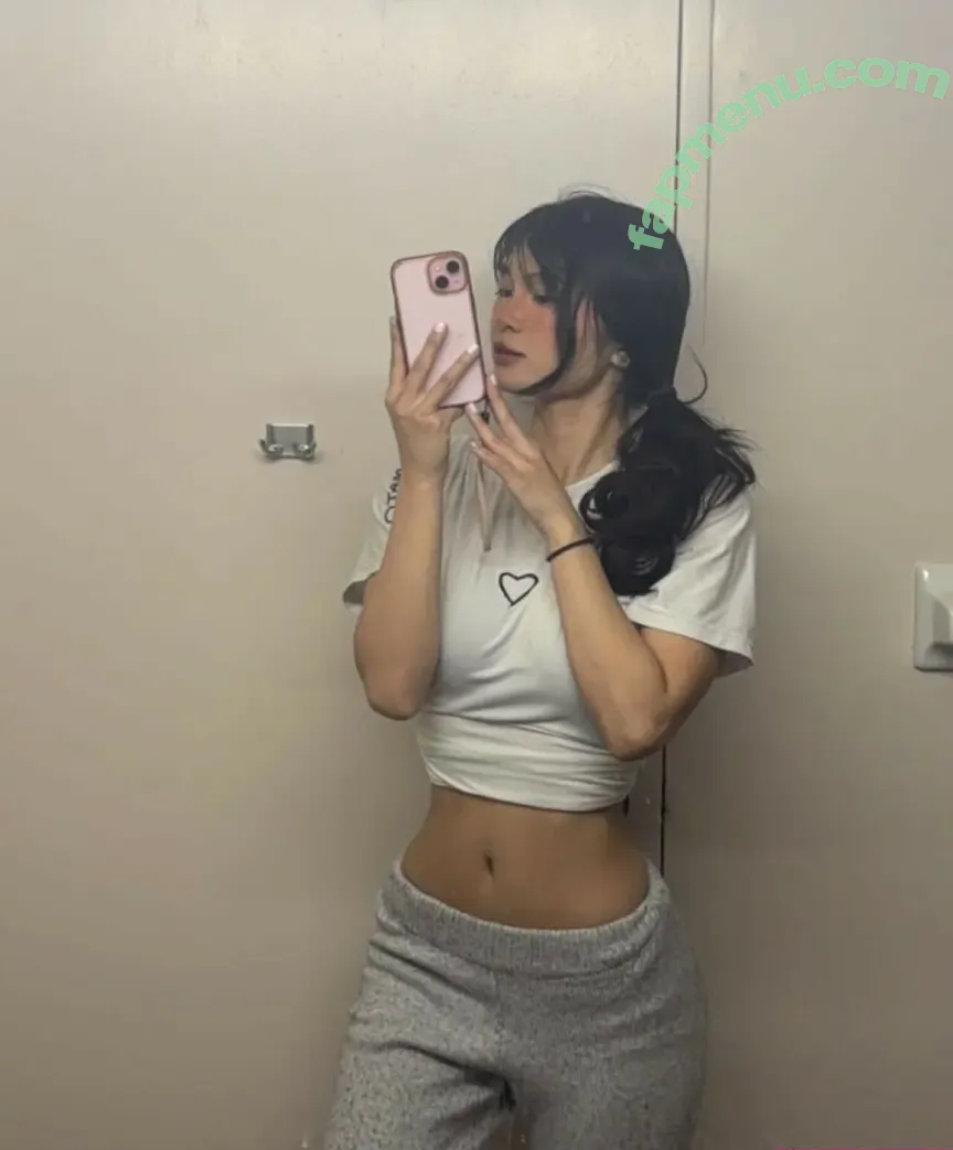 Karenxtran nude photo #0173 (Strawberry.bunni / seunnngmiii)