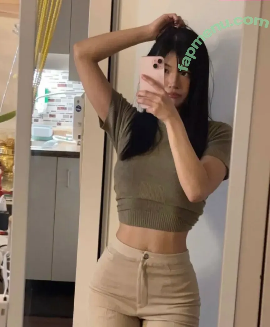 Karenxtran nude photo #0182 (Strawberry.bunni / seunnngmiii)