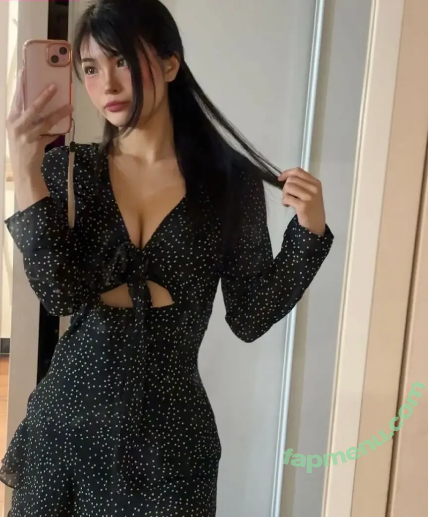Karenxtran nude photo #0198 (Strawberry.bunni / seunnngmiii)