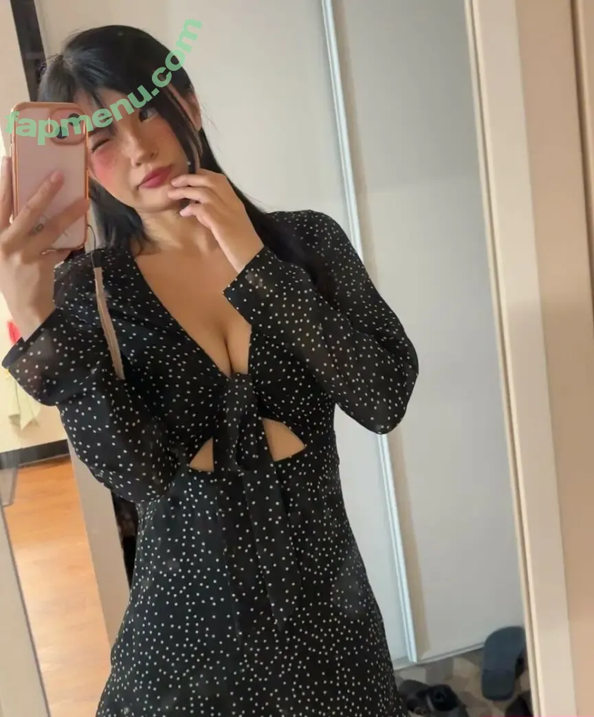 Karenxtran nude photo #0201 (Strawberry.bunni / seunnngmiii)
