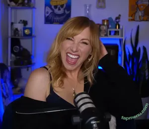 Kari Byron / KariByron / starbyron0 / therealkaribyron nude photo #0205