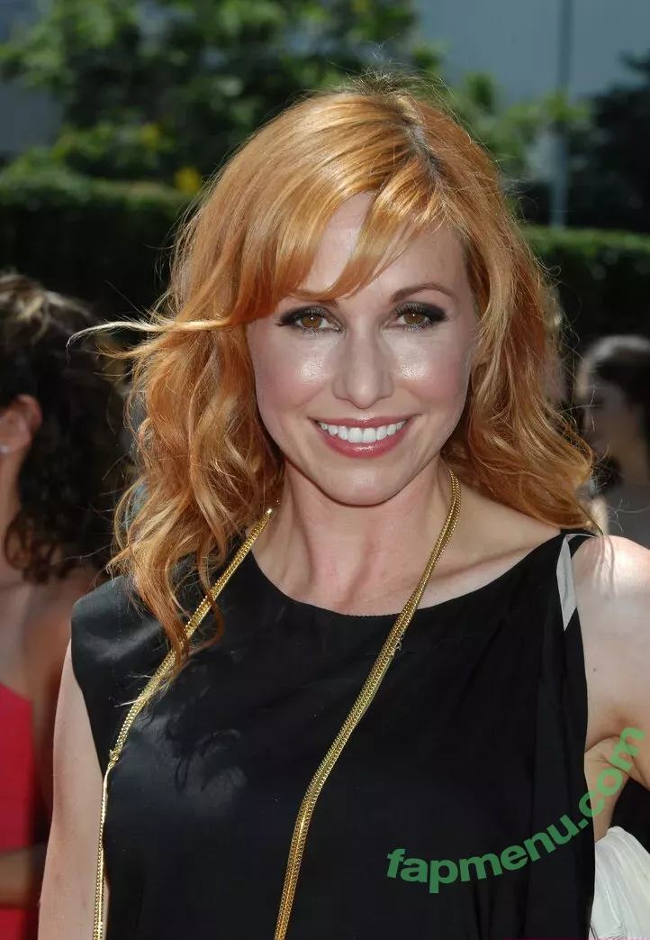 Kari Byron nude photo #0036 (KariByron / therealkaribyron)