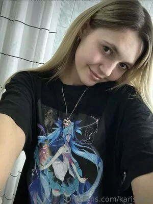 Kari.i nude photo #0062