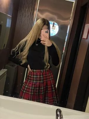 Kari.i nude photo #0105