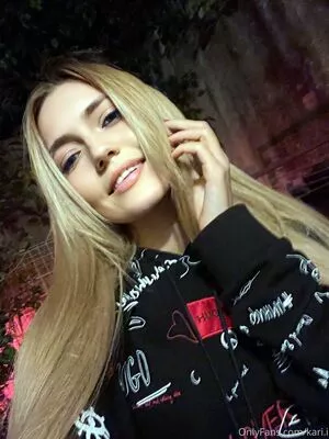 Kari.i nude photo #0120