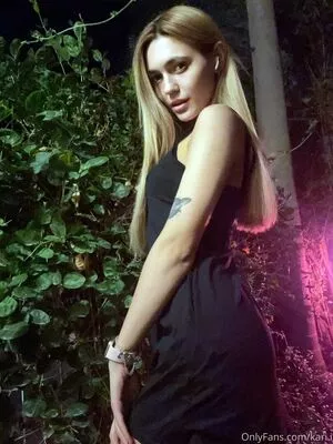 Kari.i nude photo #0121