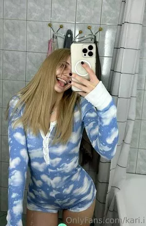 Kari.i nude photo #0171