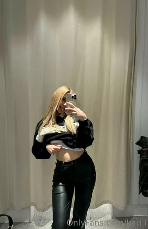 Kari.i nude photo #0183