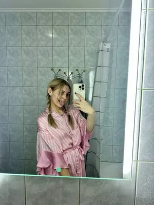 Kari.i nude photo #0208