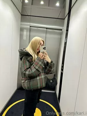 Kari.i nude photo #0219