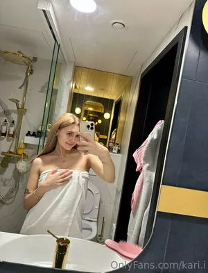 Kari.i nude photo #0233