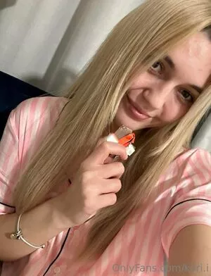 Kari.i nude photo #0234