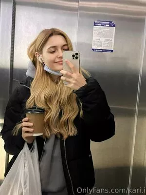 Kari.i nude photo #0251