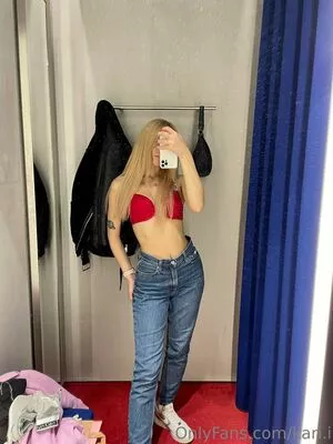 Kari.i nude photo #0252