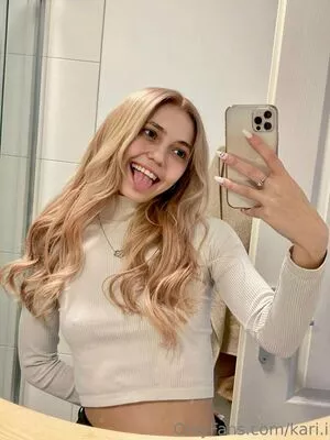Kari.i nude photo #0254