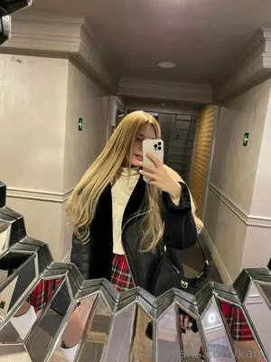 Kari.i nude photo #0256