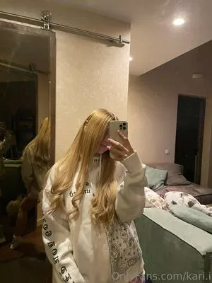 Kari.i nude photo #0271