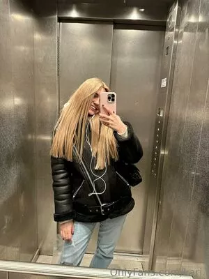 Kari.i nude photo #0281