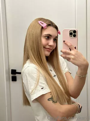 Kari.i nude photo #0284